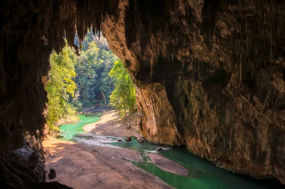 Cueva Tham Lod